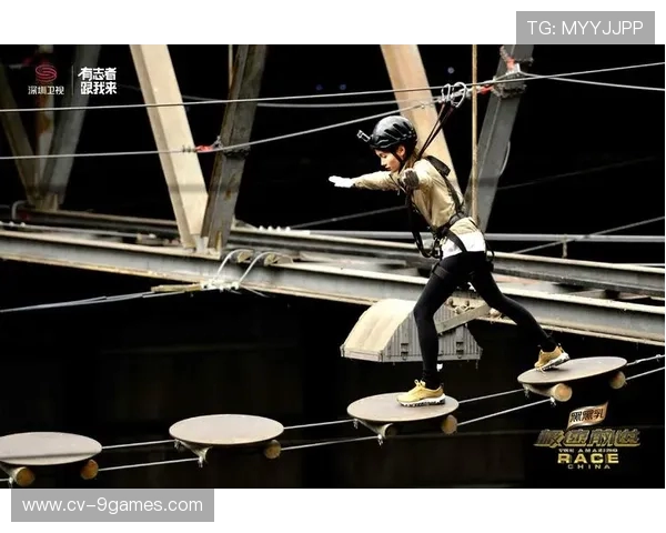 《在飞行冒险中操控小人穿越万米高空,挑战极限生存与机舱任务》 《在飞行冒险中操控小人穿越万米高空,挑战极限生存与机舱任务》